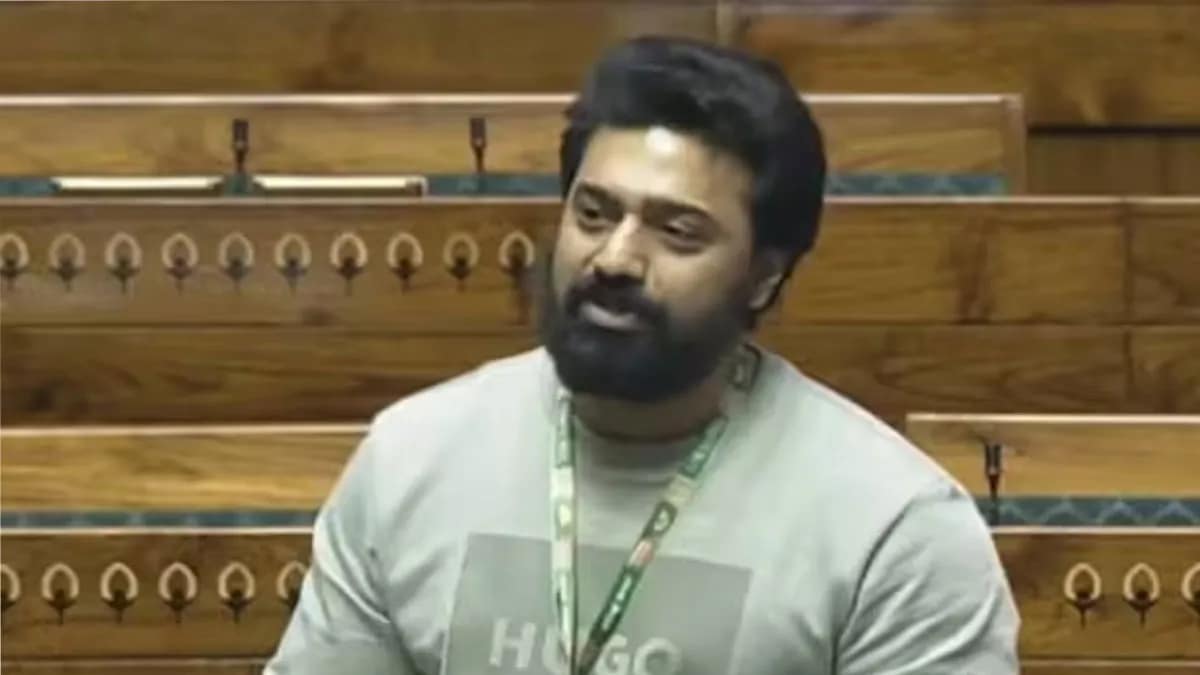 কোলাঘাটে মুখ্যমন্ত্রীর সভায় সাংসদ দেব