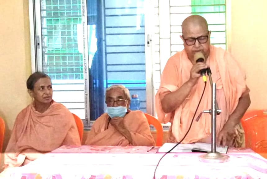 স্মরণিকা প্রকাশ শেষ হলো প্রণব কন্যার সুবর্ণজয়ন্তী