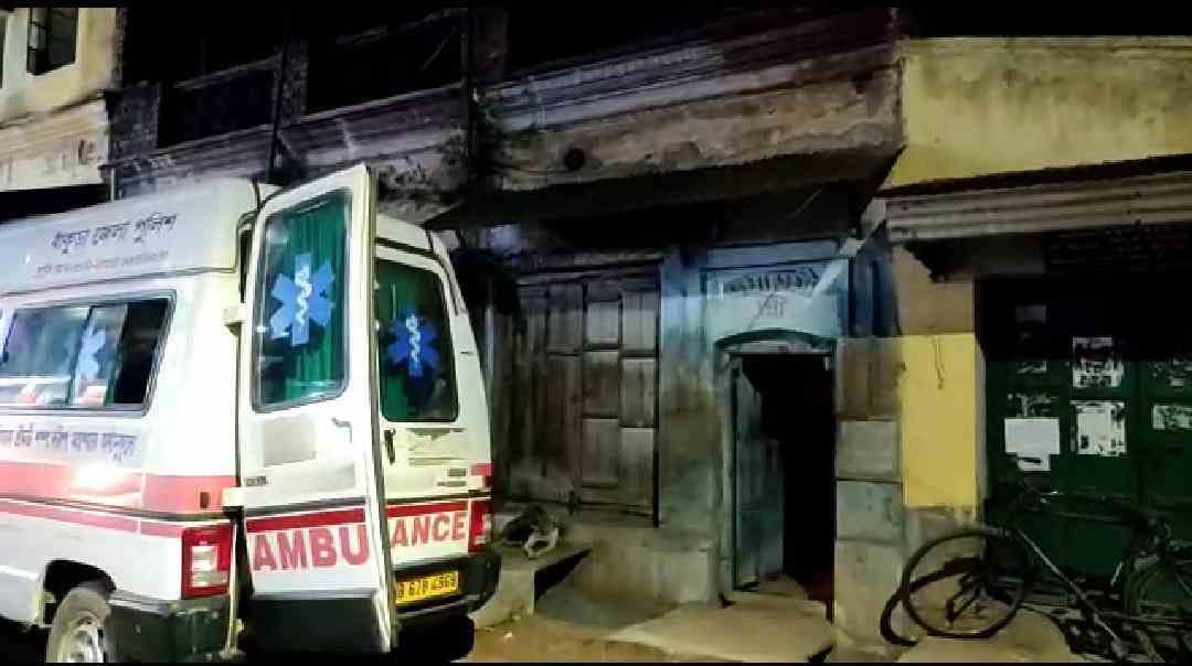 রবিনসন স্ট্রিট কান্ডের ছায়া বাঁকুড়ায়, ভাইয়ের মৃতদেহ বাড়িতে রেখেই বসবাস দাদা, বৌদির