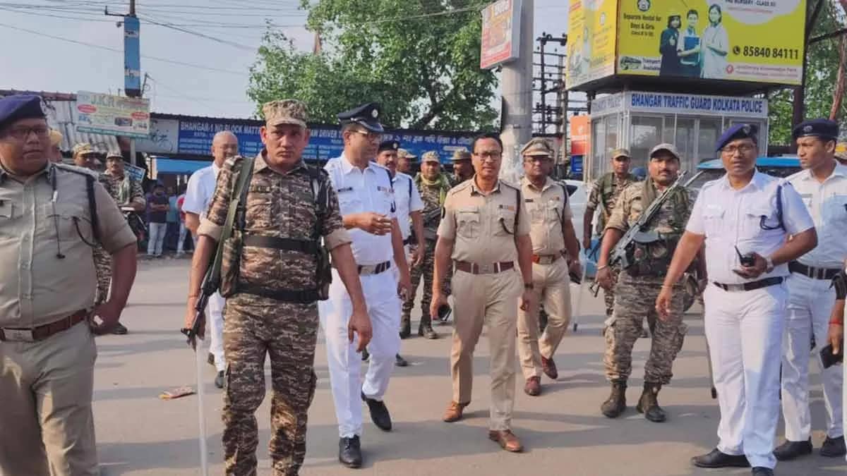 ** চার ঘণ্টা তল্লাশিতে বেহালার বিশ্বাস ব্রাদার্সের বাড়ি, অজানা কক্ষের সন্ধানে অদ্ভুত মোড়