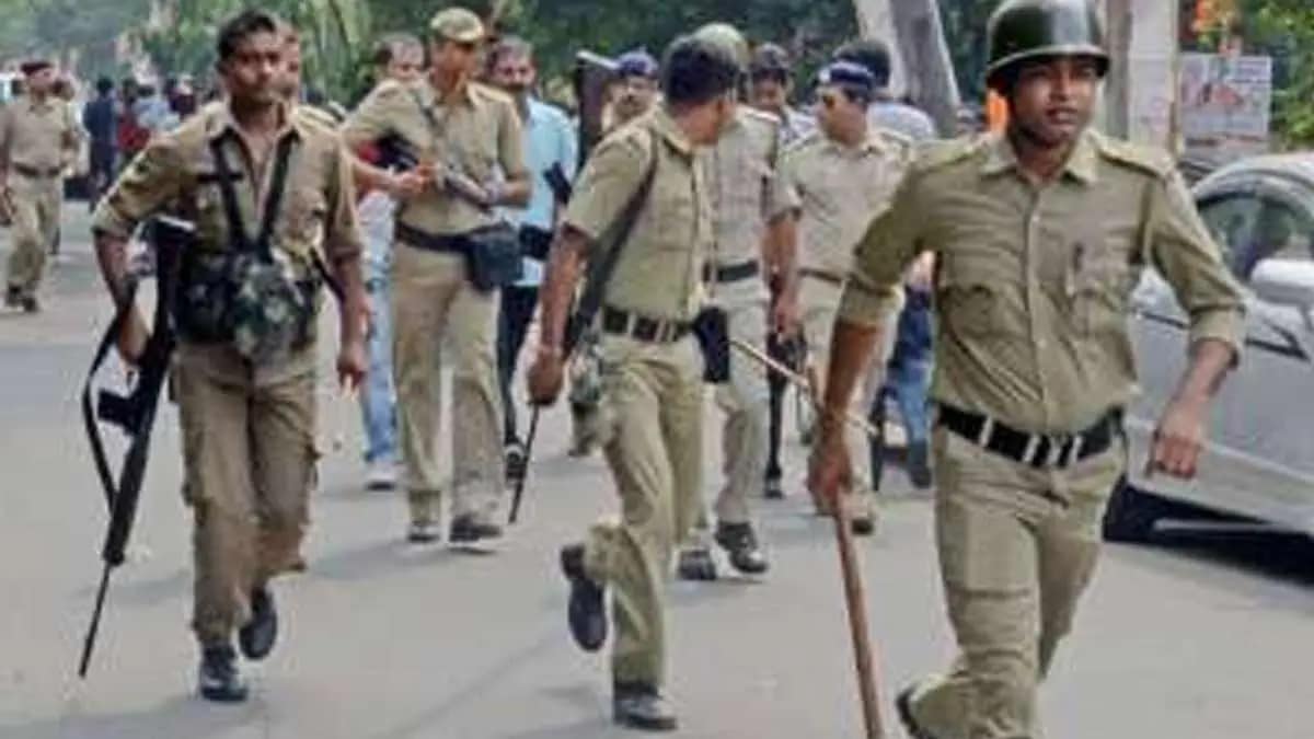 দুর্নীতি মামলায় গ্রেপ্তার তৃণমূল নেতা অতনু গিরি
